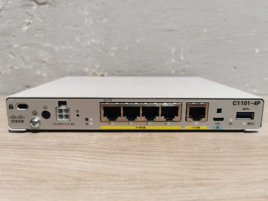 Маршрутизатор Cisco 1101-4P(C1101-4P) нал/безнал