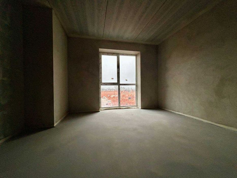 Квартира (3к) з індивідуальним газовим опаленням та кухнею 20 метрів.