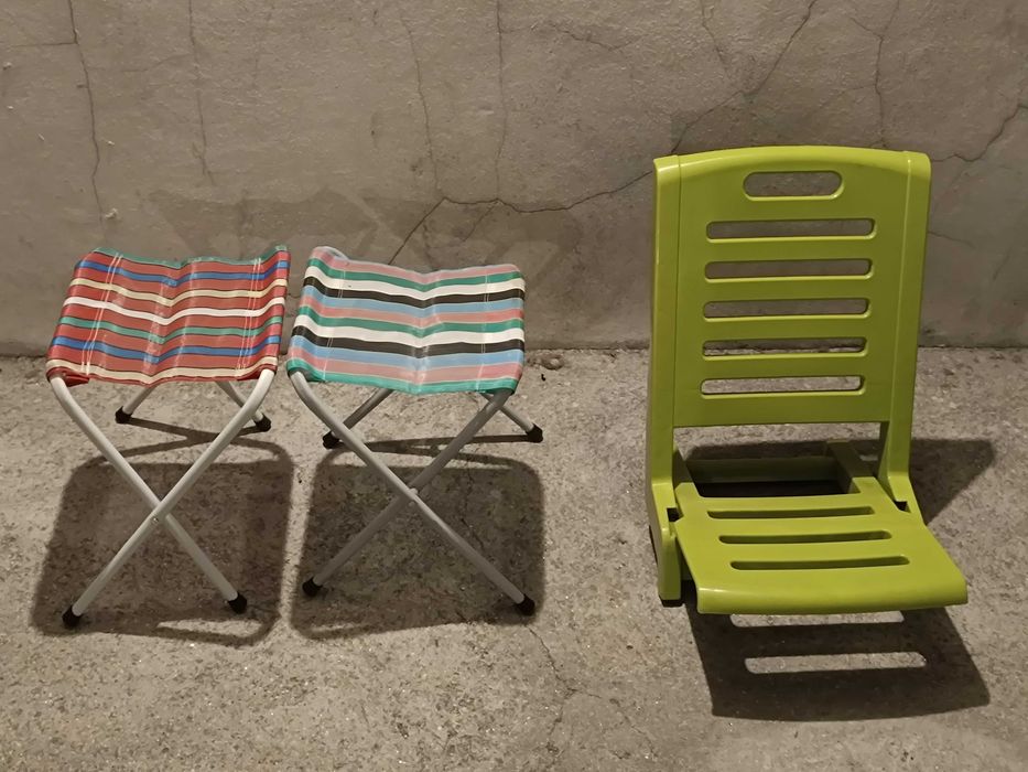 Cadeira e 2 Bancos de campismo e praia