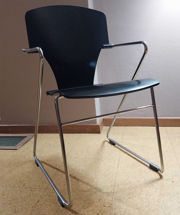 Cadeira Egoa Modelo 300 Stua