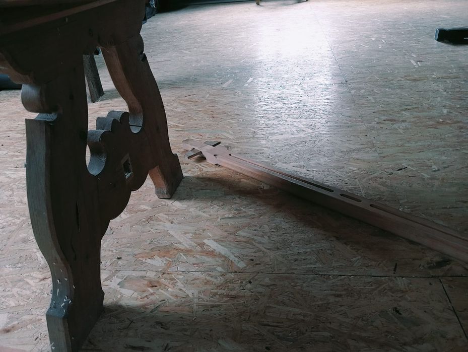 Stół ława rzeźbiona