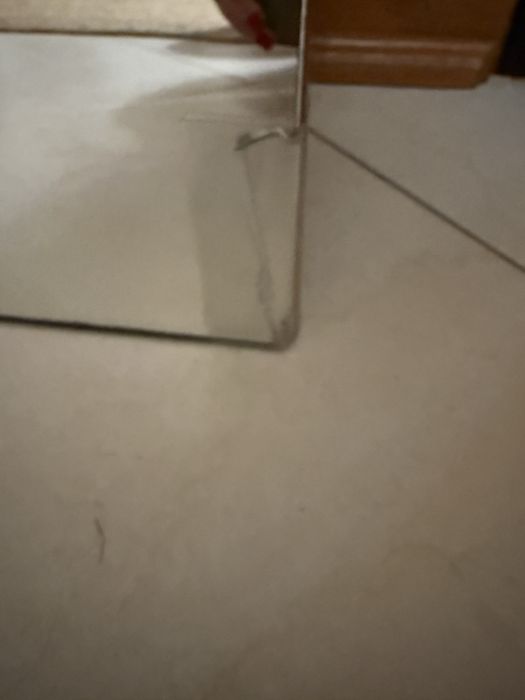 Espelho com base em cerejeira