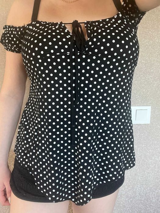 Блузки на зав'язках підходять і для вагітної та годуючої