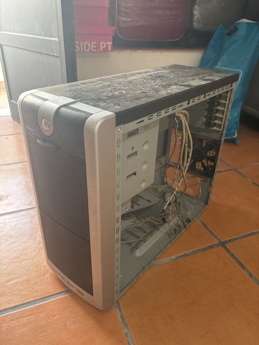 Varias Caixas de computador