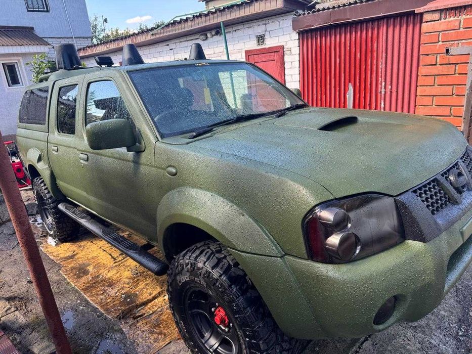 Продам нісан навара
