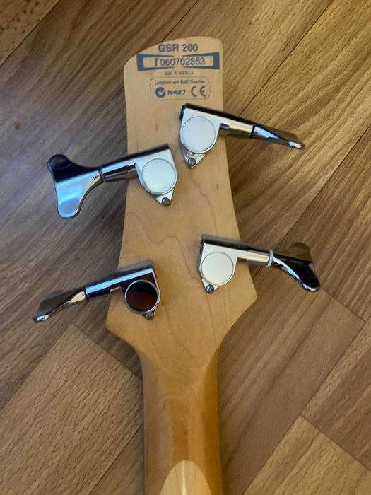 Бас-гитара Ibanez Gio GSR200