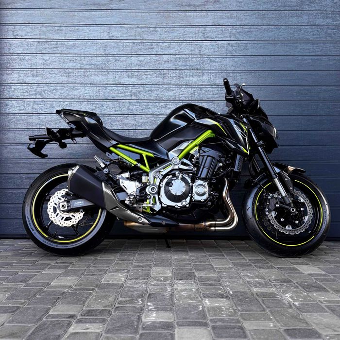 Продам мотоцикл Kawasaki Z900 (5997)