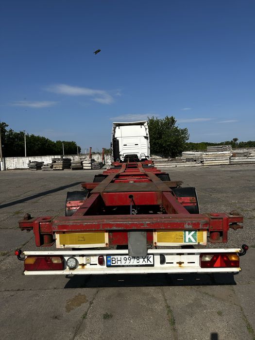 Полуприцеп-контейнеровоз Novatrail