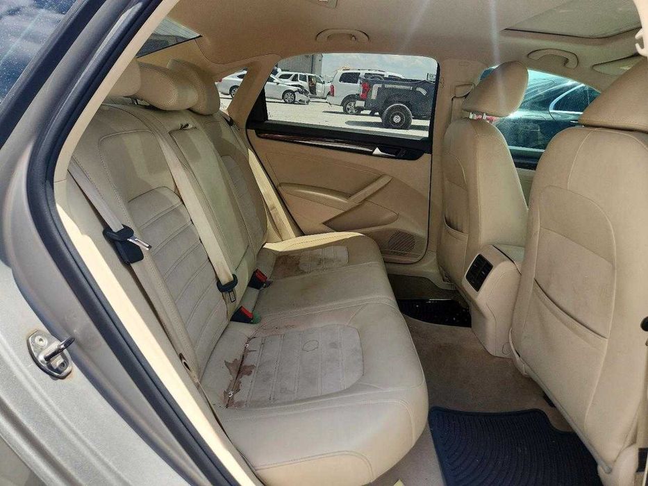 2014 Volkswagen PASSAT SEL