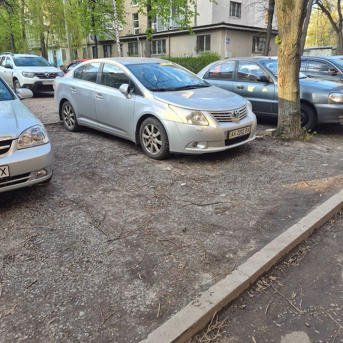 Продам Тоета Авенсис