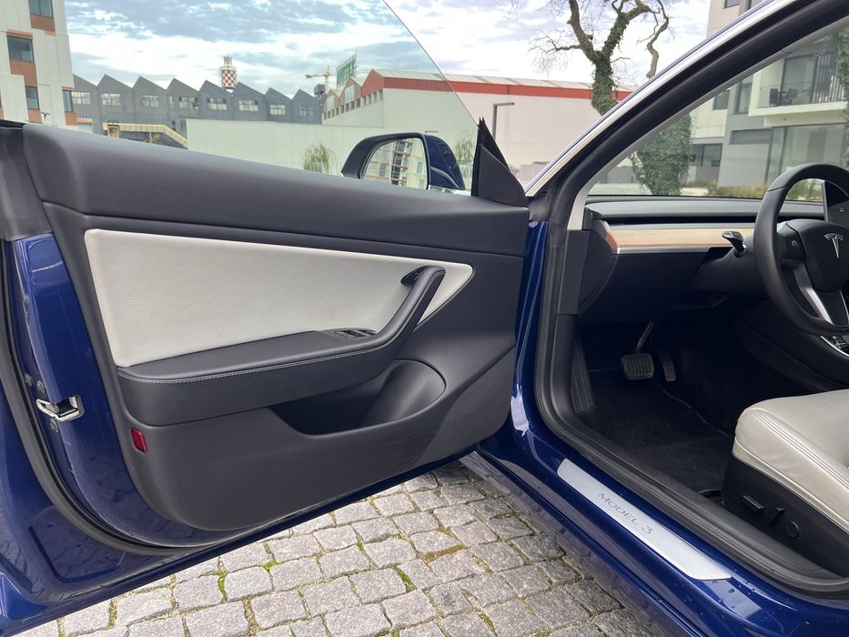 Tesla Model 3 standard range plus