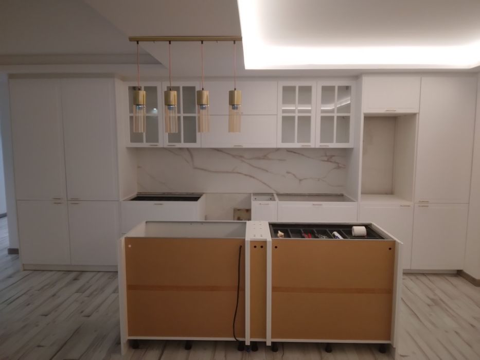 Serviços de carpintaria diversa e persianas