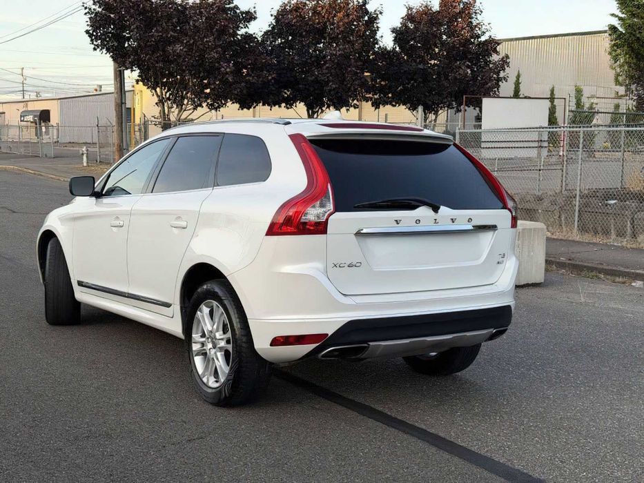 Volvo XC60 T5 Premier      2016