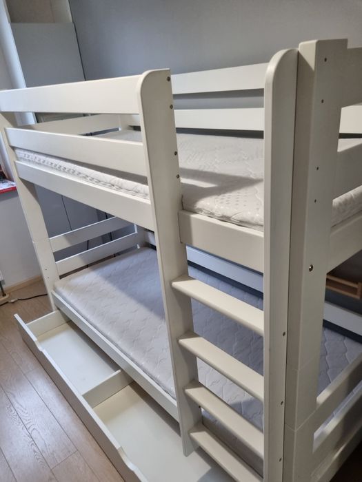 Sprzedam łóżko piętrowe