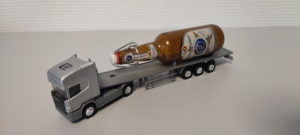 Колекція масштабних моделей авто вантажівок. Масштаб 1:87.