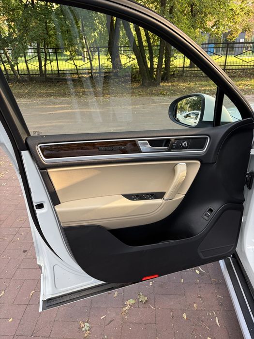 Продам  vw touareg 3.0 tdi. Ідеальний. Офіційний