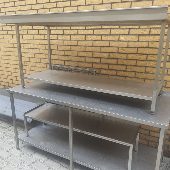 Продам столы,полки,посуда,гастроемкости нержавейка,шпили кондитерские