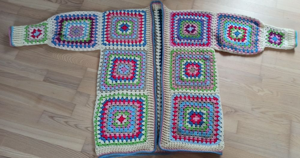 Sweter oversize kardigan szydełkowy