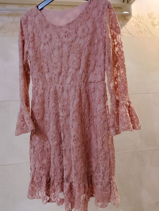 Sukienka dziewczęca z koronką