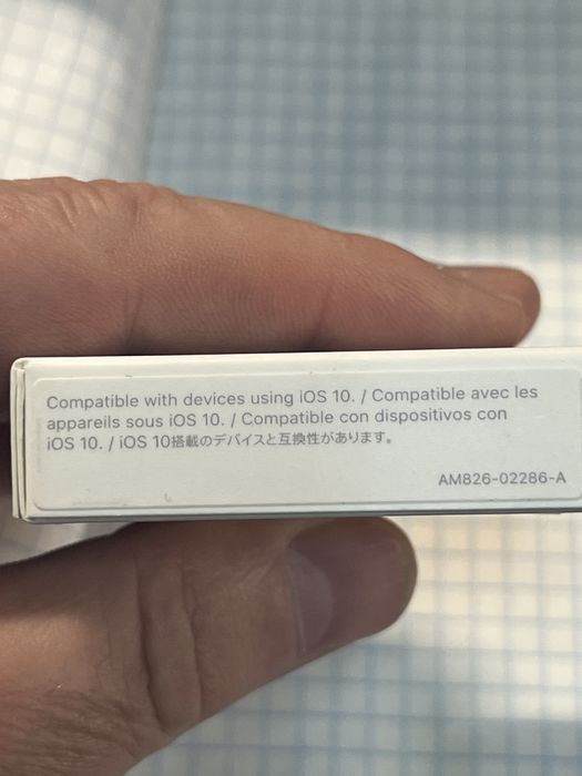 Оригінальний перехідник A1749 Lightning to 3.5 Jack