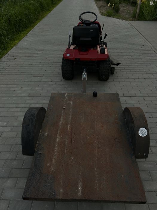 HONDA HT3813 – Traktorek kosiarka 102 cm, dwucylindrowa z przyczepką