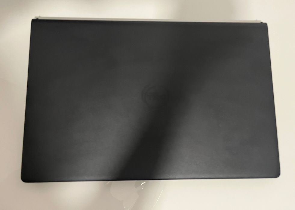 Sprzedam NOWY Laptop Dell Inspiron 15,6" 8GB RAM