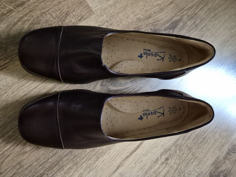 Buty zimowe 37,5 + wygodne pantofle