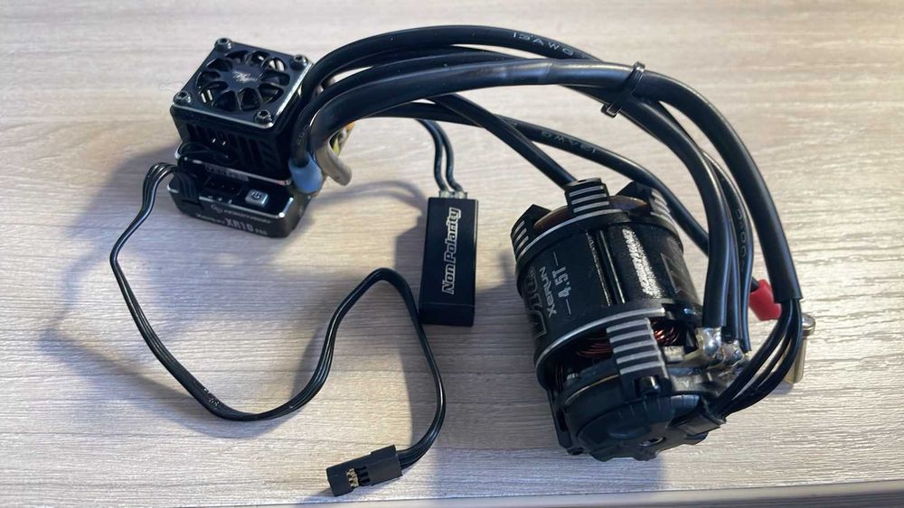 Combo modelarskie Hobbywing — regulator XR10 Pro G2S + silnik G3 4.5T
