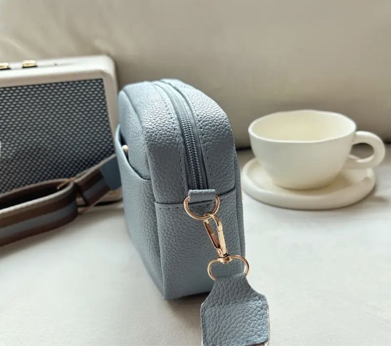 жіноча маленька сумка