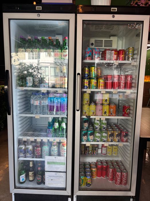 Frigorífico Expositor UDIFRI 372L – 380€ cada / 700€ os dois