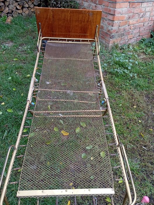 Розкладушка з бильцем