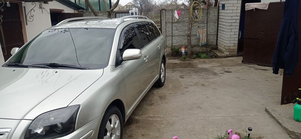 Продам Таёту Авенсис