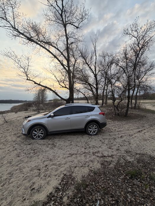 Toyota rav 4 2015