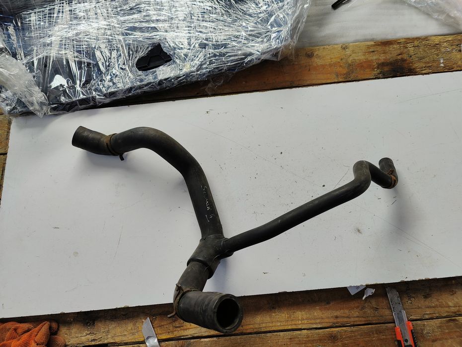 Патрубок системы охлаждения Renault Scenic 1,4 16V