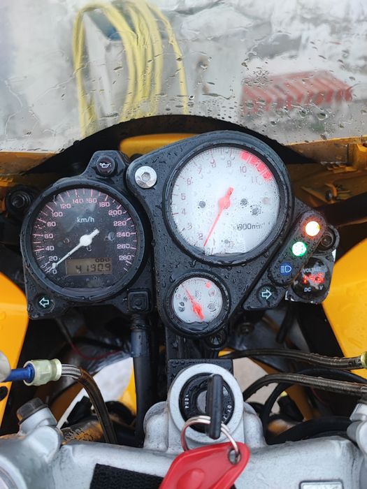 Honda vtr 1000 firestorm