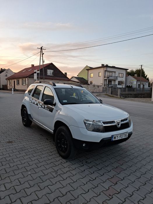 Dacia Duster 4x4 + Blokada / 1.6 benzyna / 2011 rok / 180000 tysiecy przebieg