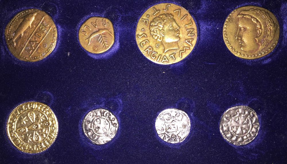 Grande Coleção de 40 Moedas  da História de Portugal