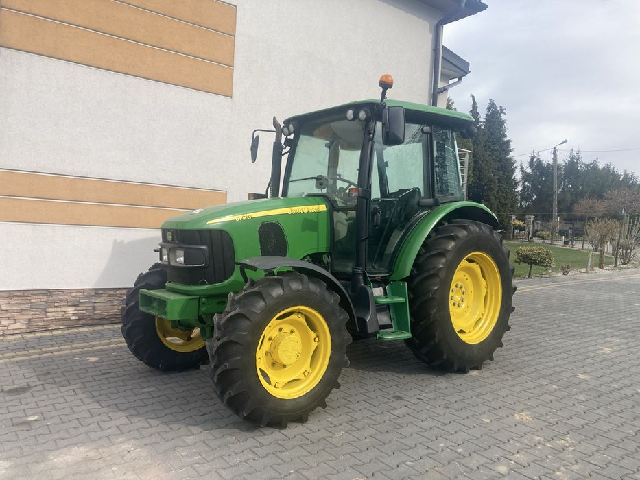 John Deere 5720. Power. Quad
