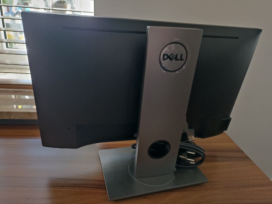 Monitor Dell 23 P2317H, stan bardzo dobry/idealny