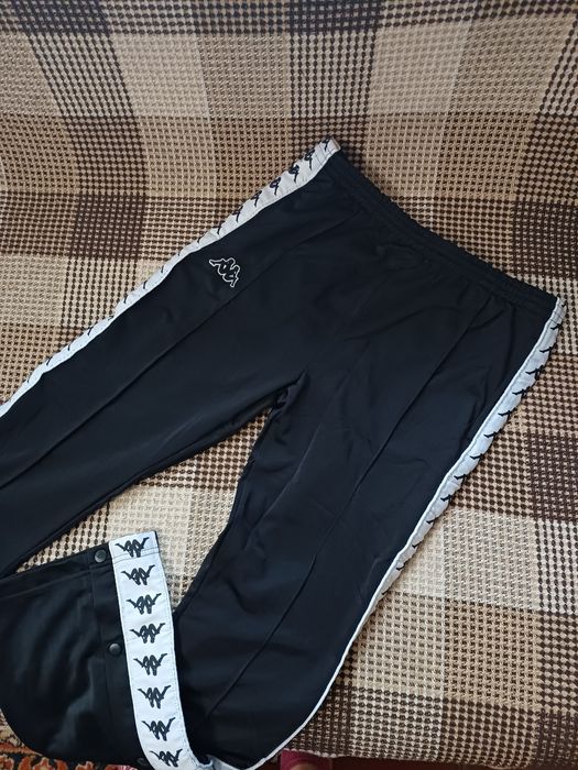 Нові штани kappa , розмір s-m ,  утеплення,  кльош , на кнопках
