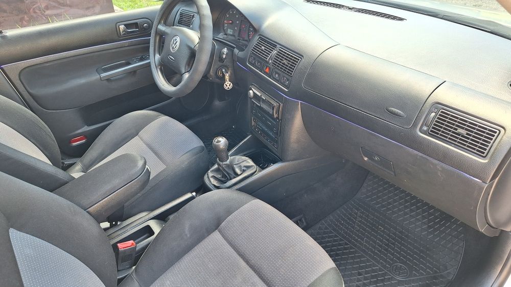 Volkswagen golf 4 . Мотор 1.6