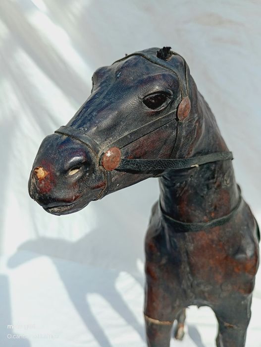 Cavalo em couro vintage