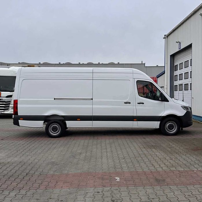 Wypożyczalnia Busów Wynajem Aut Dostawczych Sprinter L3H2 2025 automat