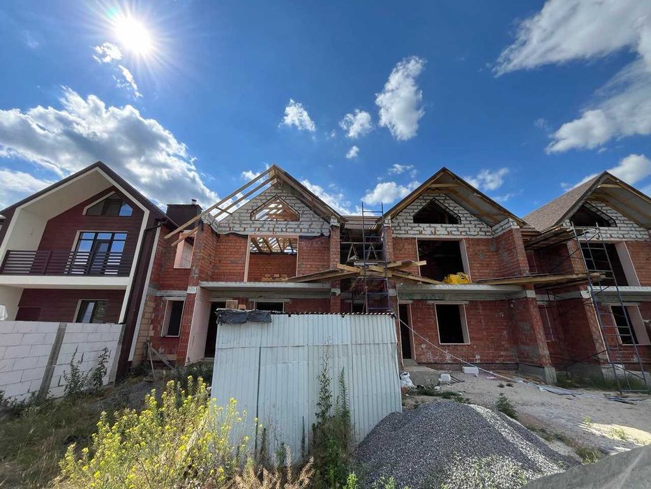 Продам дом 127 кв.м. Таунхаус "Садовый" в Обуховке (Кировское)