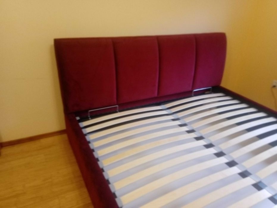 Łóżko tapicerowane na wymiar, led, pilot, czujnik ruchu, producent 140