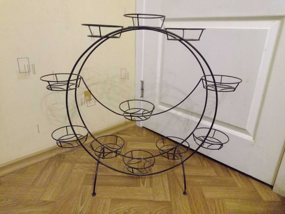 Подставка для комнатных цветов металлическая круглая