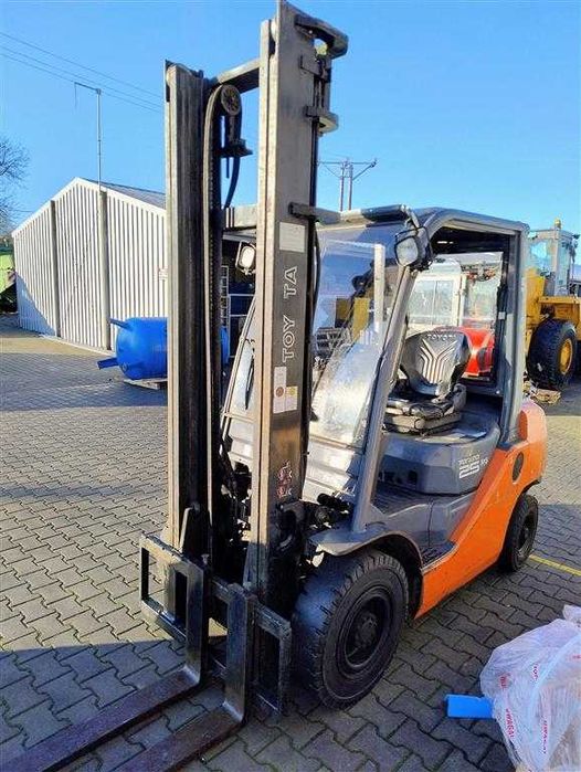Wózek widłowy TOYOTA 02-8FGF25 3750kg 2009r S016267