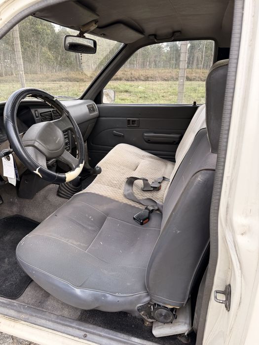 Toyota hilux 3 lugares