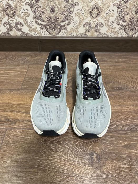 Кроссовки on cloudmonsterразмер 42 27