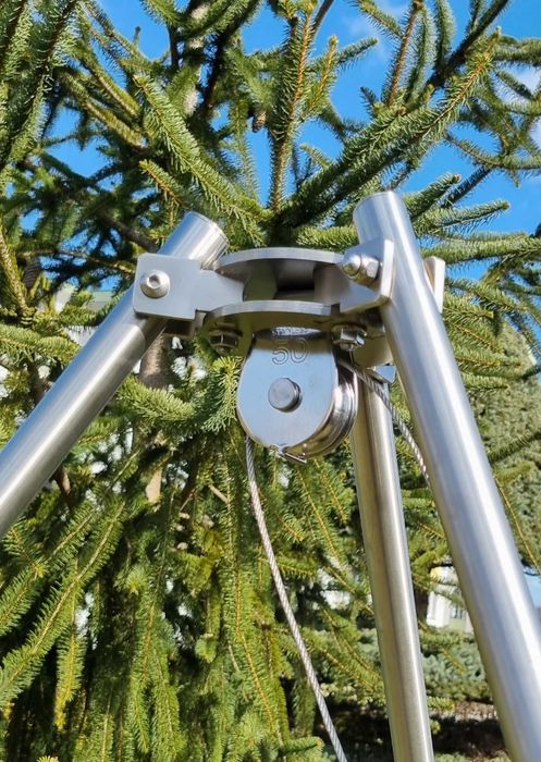 Grill nierdzewny trójnóg 225cm +2 ruszty 90 i 50cm + kołowrotek zestaw